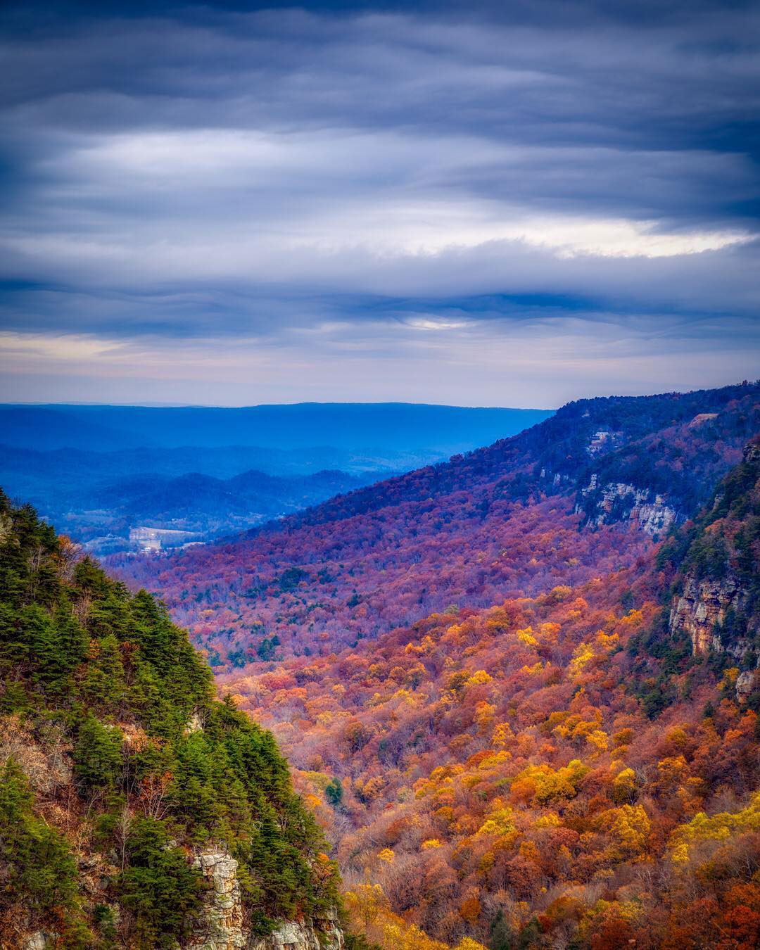 云地峡谷州立公园位于佐治亚州的Rising fwn。图片由@apharis